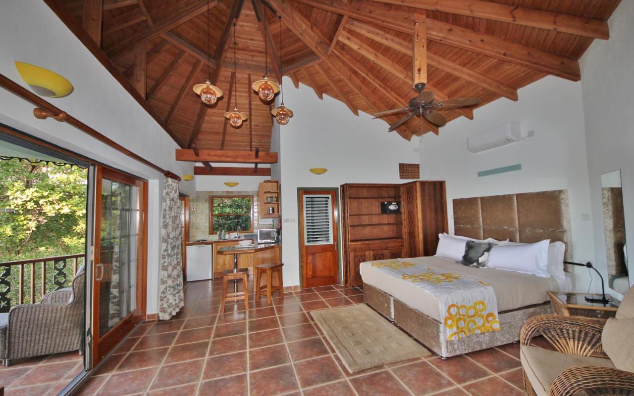 Tropical Hideaway Hotel Port Elizabeth ภายนอก รูปภาพ