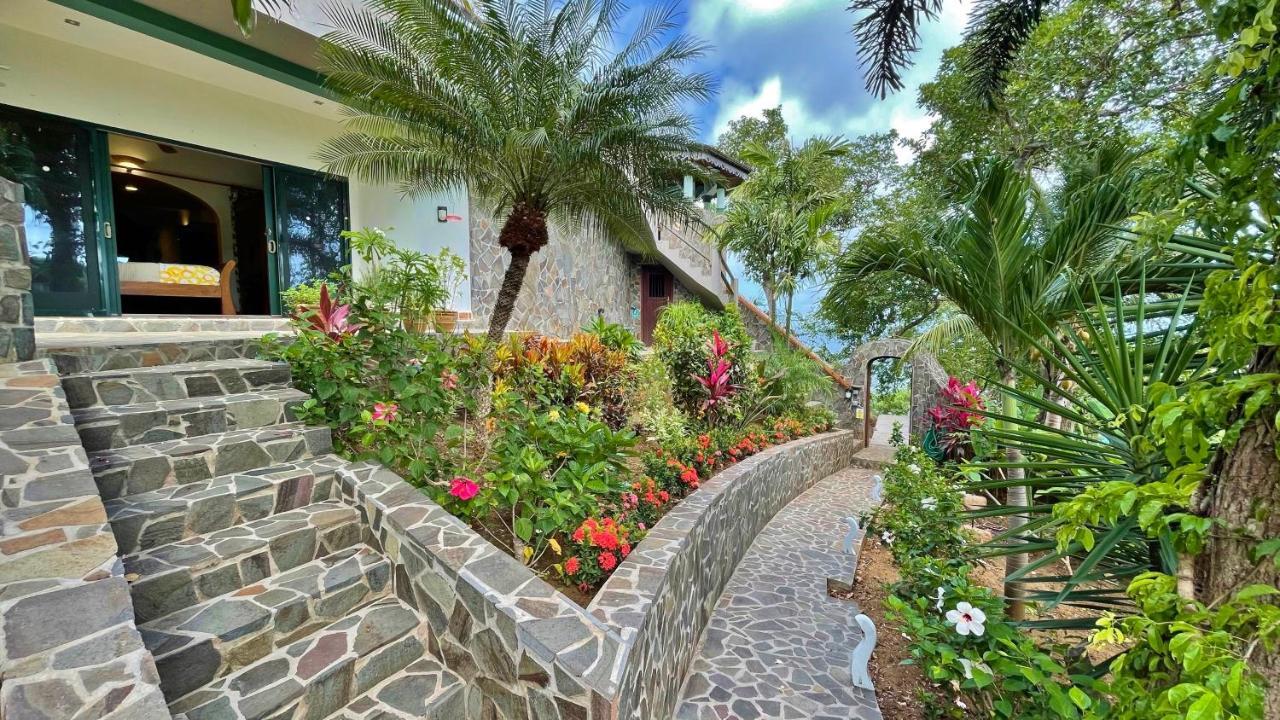 Tropical Hideaway Hotel Port Elizabeth ภายนอก รูปภาพ