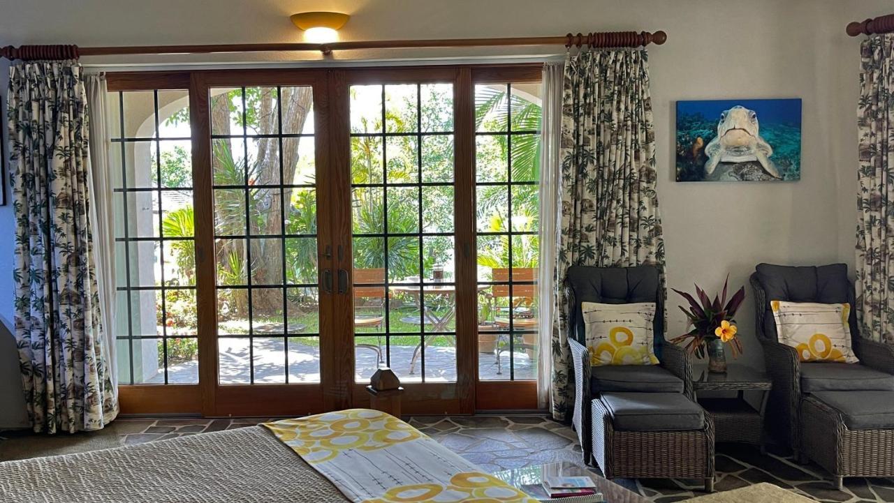 Tropical Hideaway Hotel Port Elizabeth ภายนอก รูปภาพ