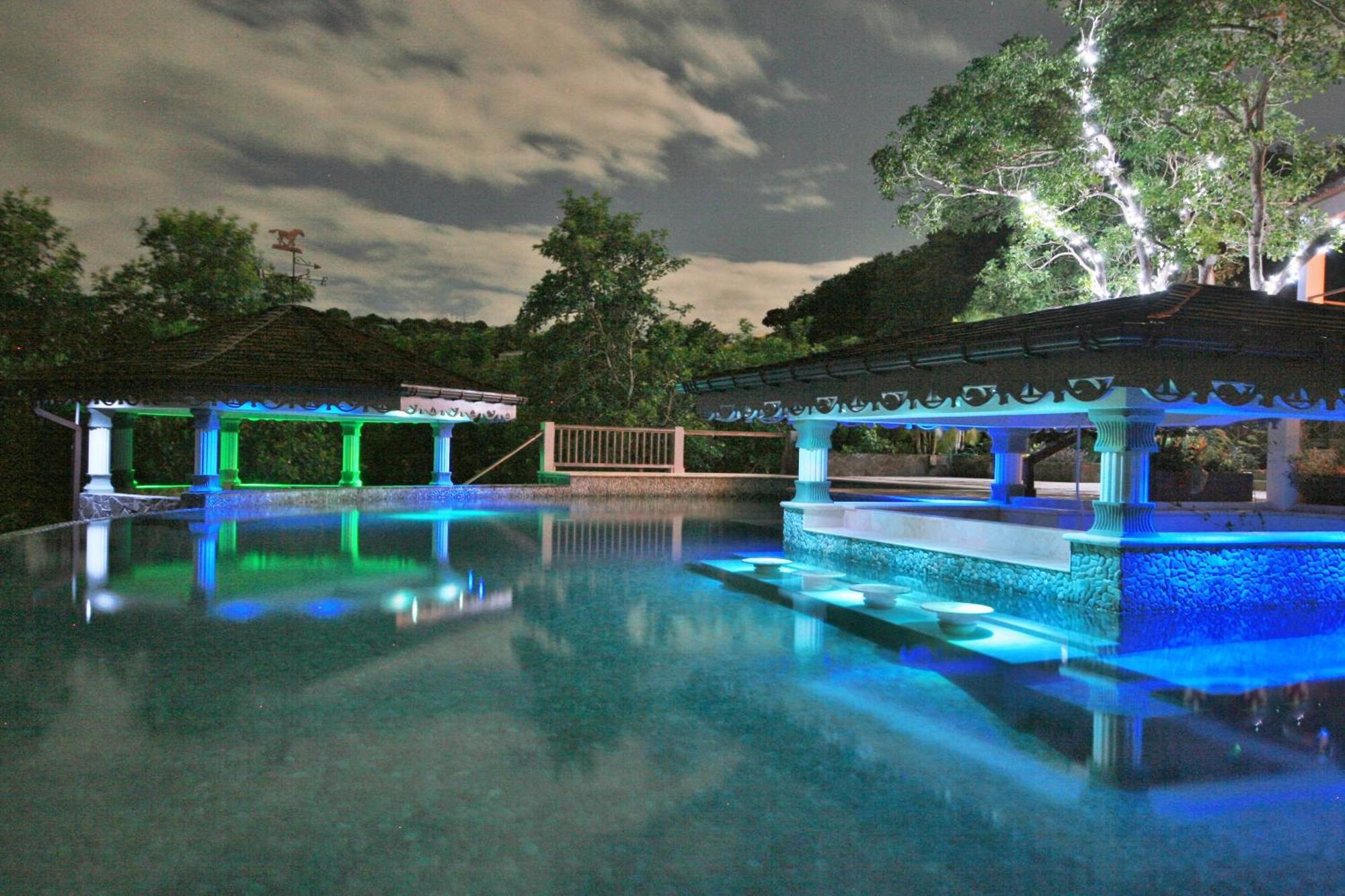 Tropical Hideaway Hotel Port Elizabeth ภายนอก รูปภาพ