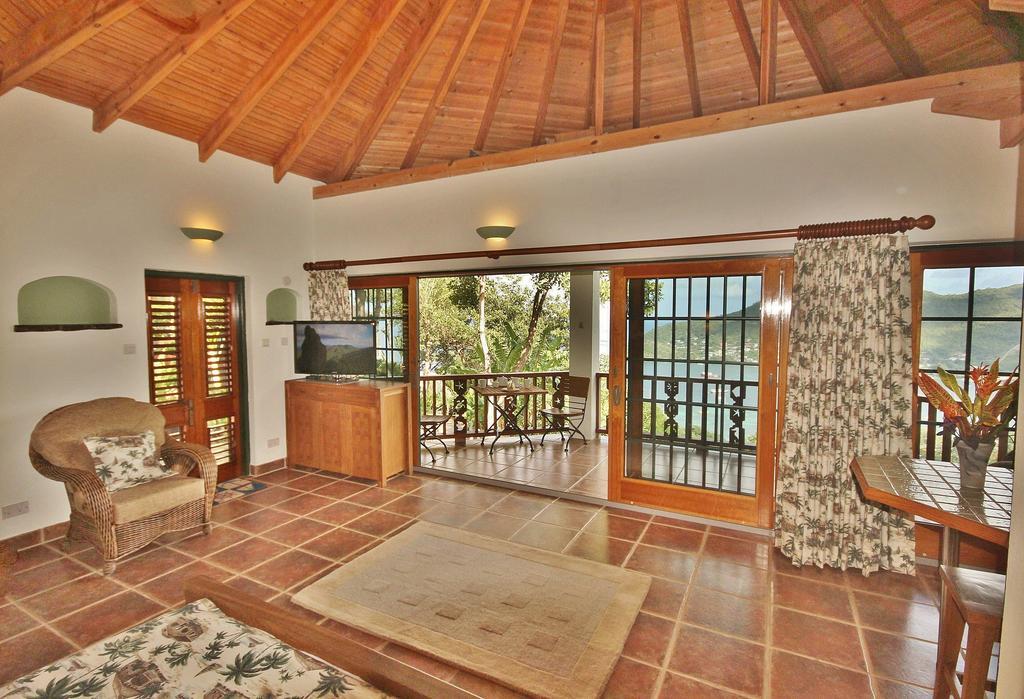 Tropical Hideaway Hotel Port Elizabeth ภายนอก รูปภาพ